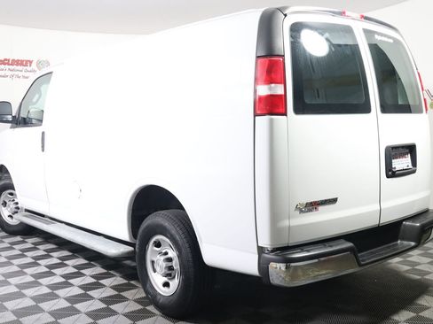 Used 2023 Chevrolet Express 2500 w/ Driver Convenience Package image 17