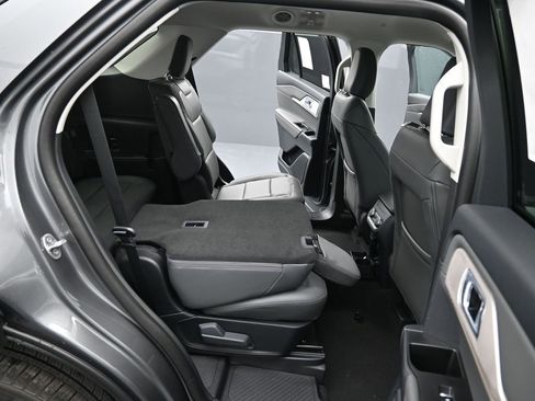 New 2026 Ford Explorer Active w/ Active Comfort Package image 15