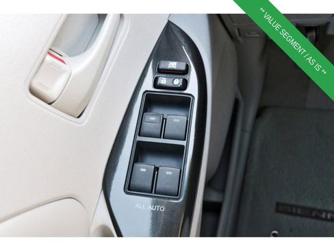 Used 2011 Toyota Sienna LE image 23