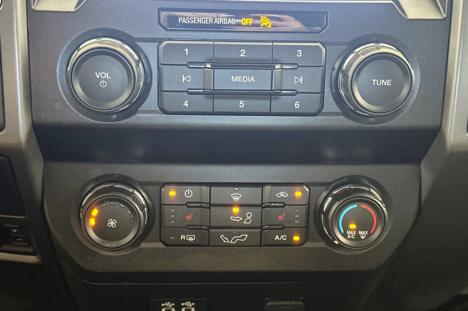 Used 2019 Ford F150 XLT w/ Equipment Group 302A Luxury AWD/4WD image 21