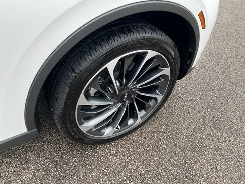 Certified 2025 Lincoln Aviator Reserve w/ Equipment Group 201A image 26