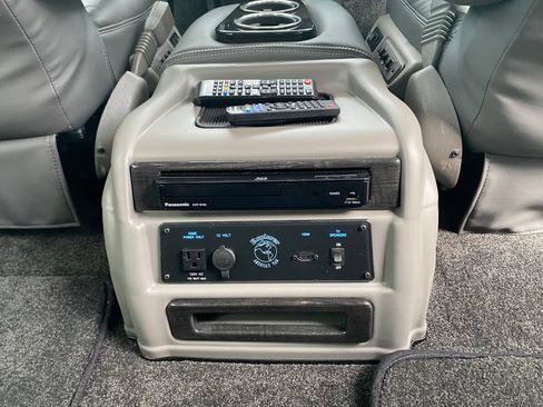 Used 2025 Chevrolet Express 2500 Extended w/ Driver Convenience Package RWD image 18