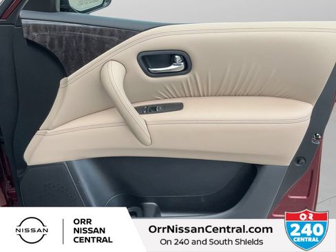 Used 2024 Nissan Armada Platinum w/ Captain's Chairs Package RWD image 10