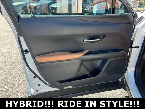 Used 2021 Lexus UX 250h w/ Accessory Package (Z2) image 12