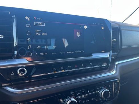 Used 2024 GMC Sierra 1500 SLT image 39