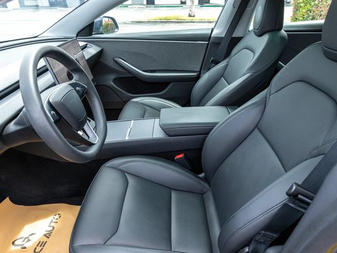 Used 2025 Tesla Model 3 Long Range RWD image 26