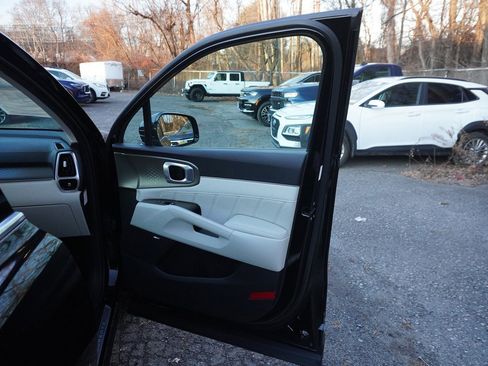 Used 2023 Kia Sorento SX Prestige image 28