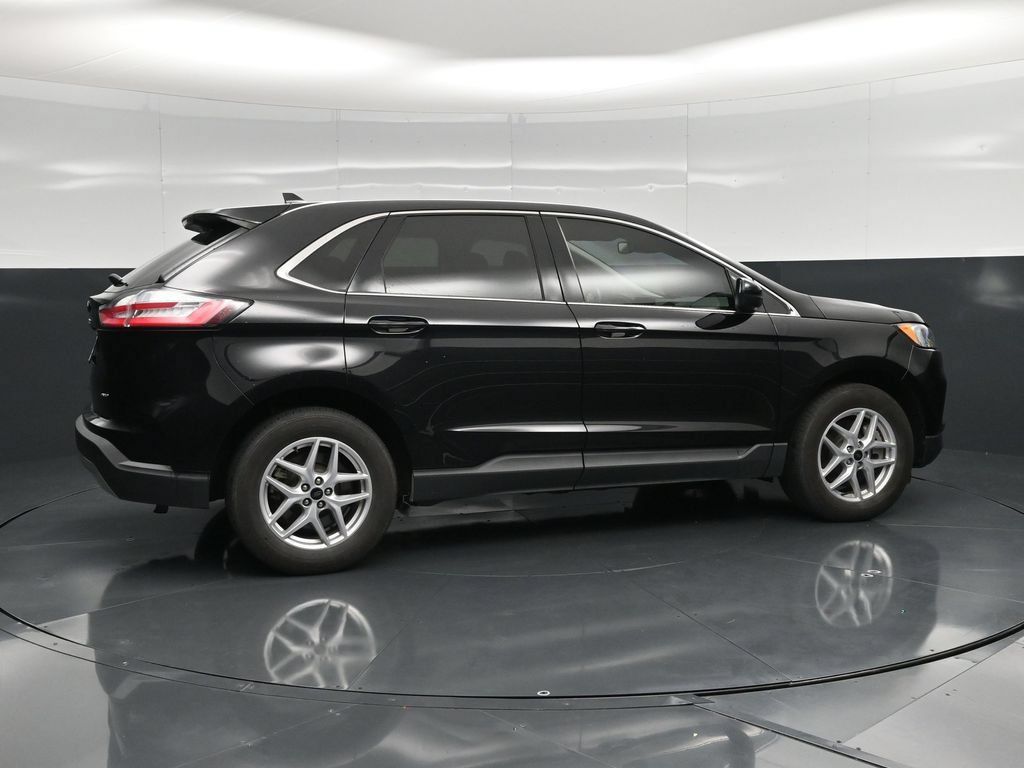 Used 2024 Ford Edge SEL AWD/4WD image 2