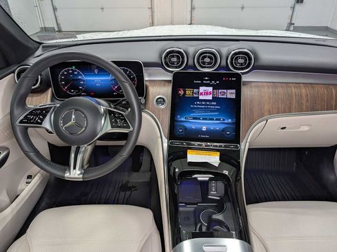 Certified 2025 Mercedes-Benz GLC 300 4MATIC image 18