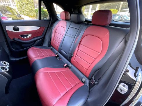 Used 2022 Mercedes-Benz GLC 300 image 20