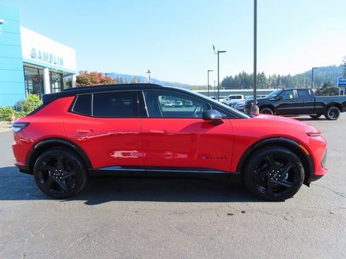 Used 2024 Chevrolet Equinox EV RS image 8