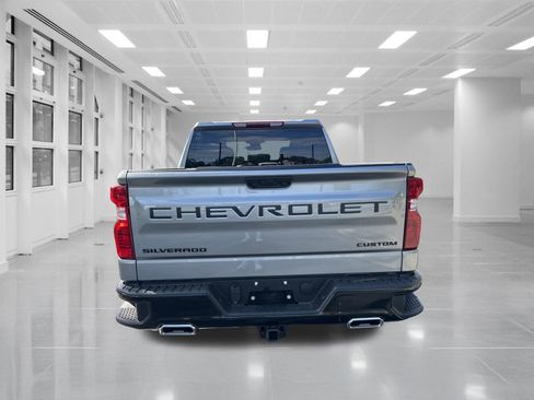 Used 2026 Chevrolet Silverado 1500 Custom Trail Boss w/ LPO, Dark Essentials Package AWD/4WD image 6