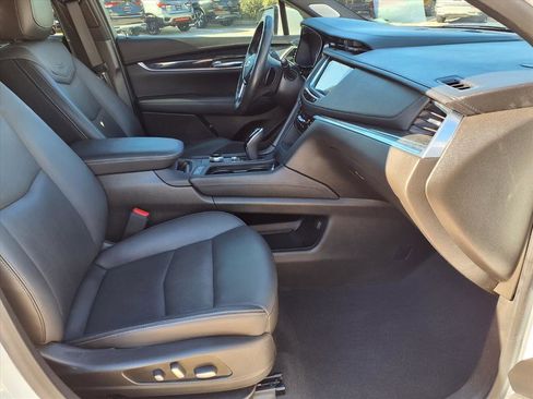 Certified 2023 Cadillac XT5 Premium Luxury image 9