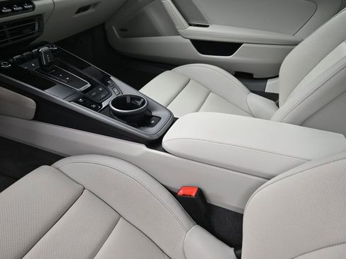 Certified 2024 Porsche 911 Carrera 4S AWD/4WD image 21