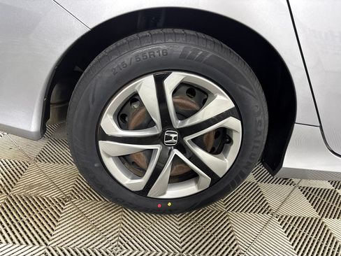 Used 2018 Honda Civic LX image 31