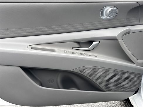 New 2026 Hyundai Elantra Blue image 10