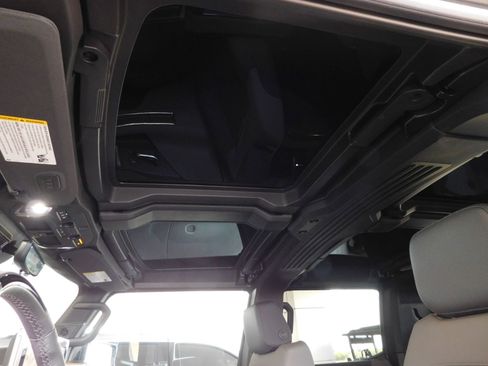 New 2025 GMC Hummer EV 3X w/ LPO, Dark Essentials Package image 8