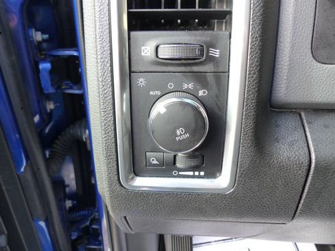 Used 2018 RAM 1500 Big Horn AWD/4WD image 30