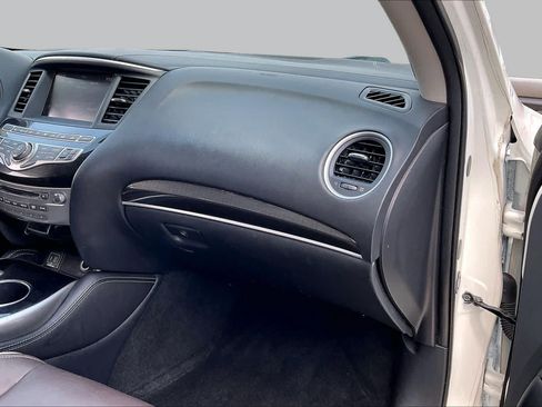 Used 2019 INFINITI QX60 Luxe w/ Essential Package FWD image 17