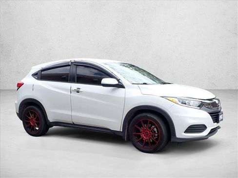 Used 2021 Honda HR-V LX image 15