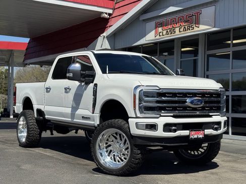 Used 2023 Ford F250 Platinum image 1
