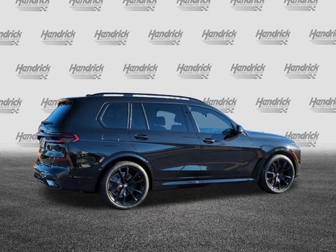Used 2026 BMW X7 xDrive40i AWD/4WD image 9