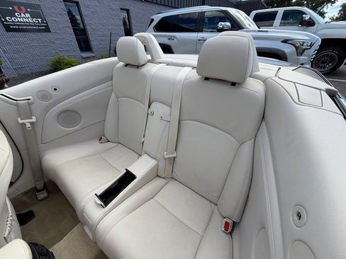 Used 2010 Lexus IS 250C RWD image 21