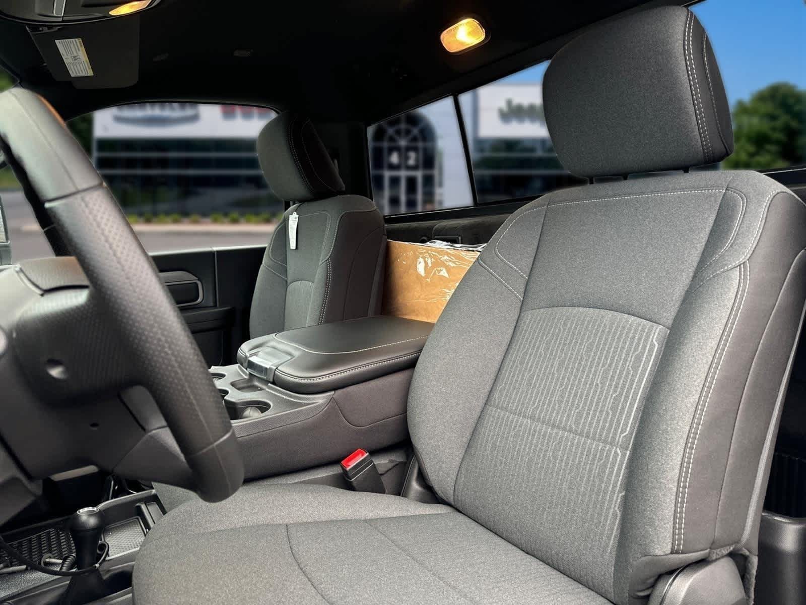 New 2024 RAM 3500 Tradesman AWD/4WD image 16
