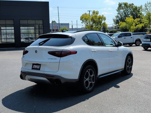 Used 2023 Alfa Romeo Stelvio Ti AWD/4WD image 5