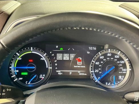 Used 2021 Toyota Highlander XLE image 14