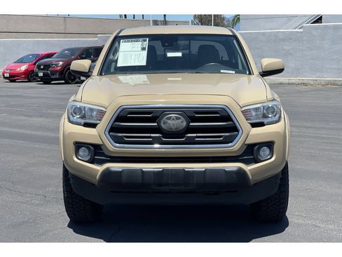 Used 2018 Toyota Tacoma SR5 RWD image 10