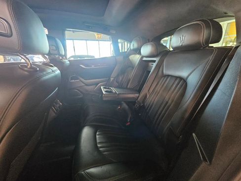 Used 2018 Maserati Levante GranLusso image 21