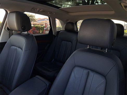 Certified 2023 Audi Q5 2.0T Premium Plus w/ Premium Plus Package image 17