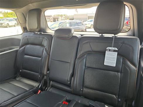 New 2025 Lincoln Navigator Black Label AWD/4WD image 13