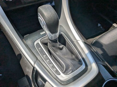 Used 2015 Ford Fusion SE w/ Equipment Group 201A FWD image 18