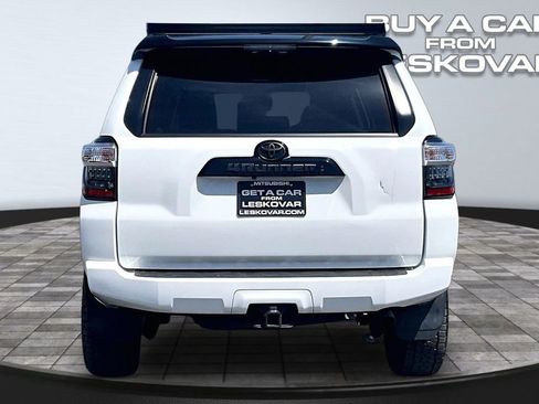 Used 2020 Toyota 4Runner Venture w/ Moonroof Package AWD/4WD image 4