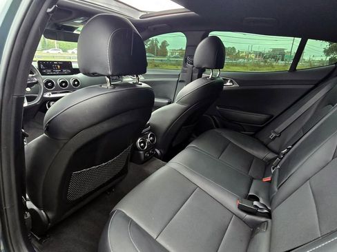 Used 2022 Kia Stinger GT1 image 24