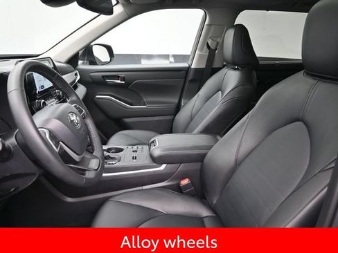 Certified 2026 Toyota Highlander XLE w/ Protection Package #3 (TMS) AWD/4WD image 26