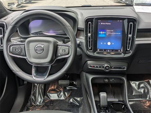 Certified 2023 Volvo XC40 Recharge Ultimate image 20