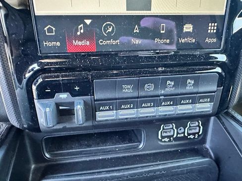 Used 2022 RAM 2500 Limited AWD/4WD image 17