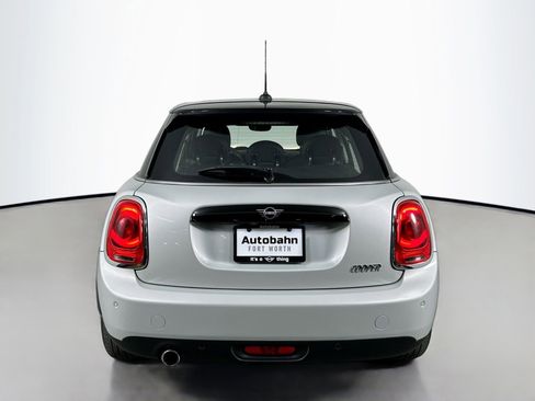 Used 2019 MINI Cooper 4-Door Hardtop image 7