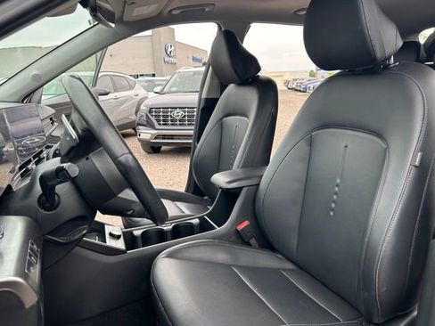 Used 2024 Hyundai Kona Limited image 7