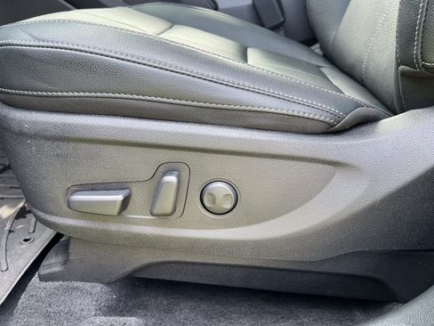 Used 2024 Kia Telluride EX w/ EX Captain's Chair Package AWD/4WD image 19
