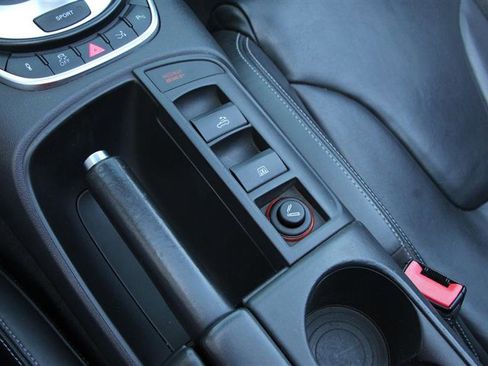 Used 2011 Audi R8 V10 AWD/4WD image 23