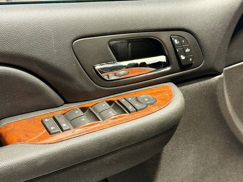 Used 2008 Chevrolet Avalanche LTZ w/ LTZ Preferred Equipment Group image 16