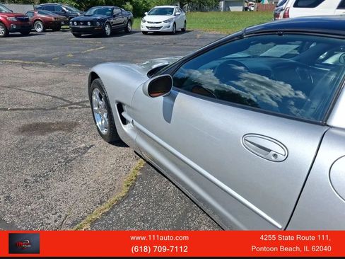 Used 2001 Chevrolet Corvette Coupe w/ Preferred Equipment Group2 RWD image 50
