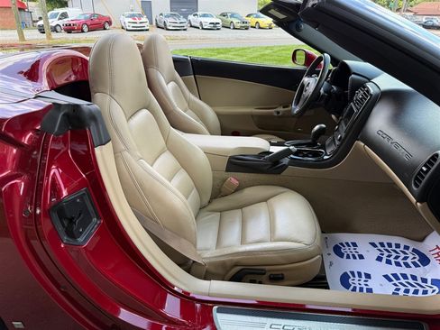 Used 2008 Chevrolet Corvette Convertible w/ Preferred Equipment Group RWD image 57