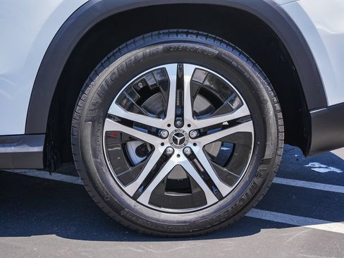 Used 2022 Mercedes-Benz GLS 450 4MATIC image 8