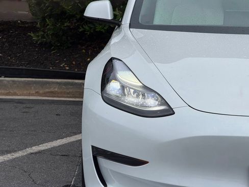 Used 2023 Tesla Model 3 Standard Range RWD image 4