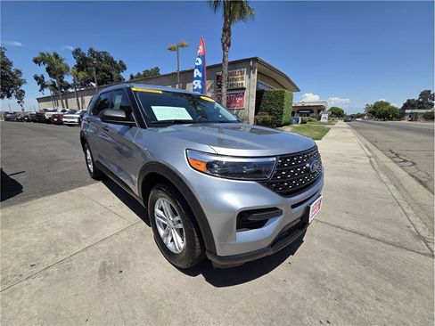 Used 2023 Ford Explorer 4WD image 4